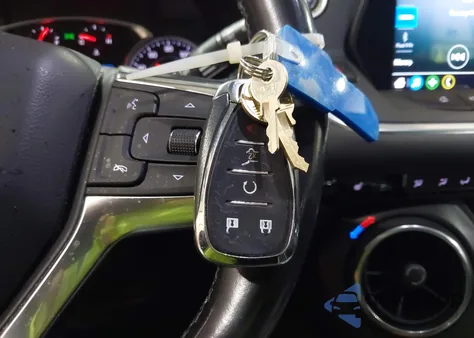 2020 Chevrolet Blazer Awd 2Lt from USA, damaged, VIN 3GNKBHRS6LS600063